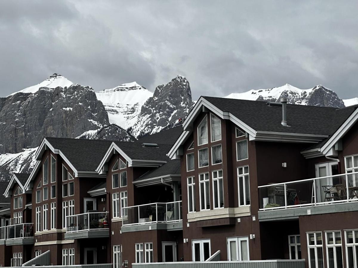 Luxury Two Queen Beds Condo - Grande Rockies Resort Indoor Parking Pool Hot Tub Gym كانمور المظهر الخارجي الصورة